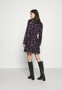 Bestpreis ✨ Even&Odd CINTERED V NECK ALL OVER MESH MINI VOLANT DRESS - Freizeitkleid - Black/red | Damen 👍 -Even Od Verkaufe 84eee7edc992403fb78b99947093c6db