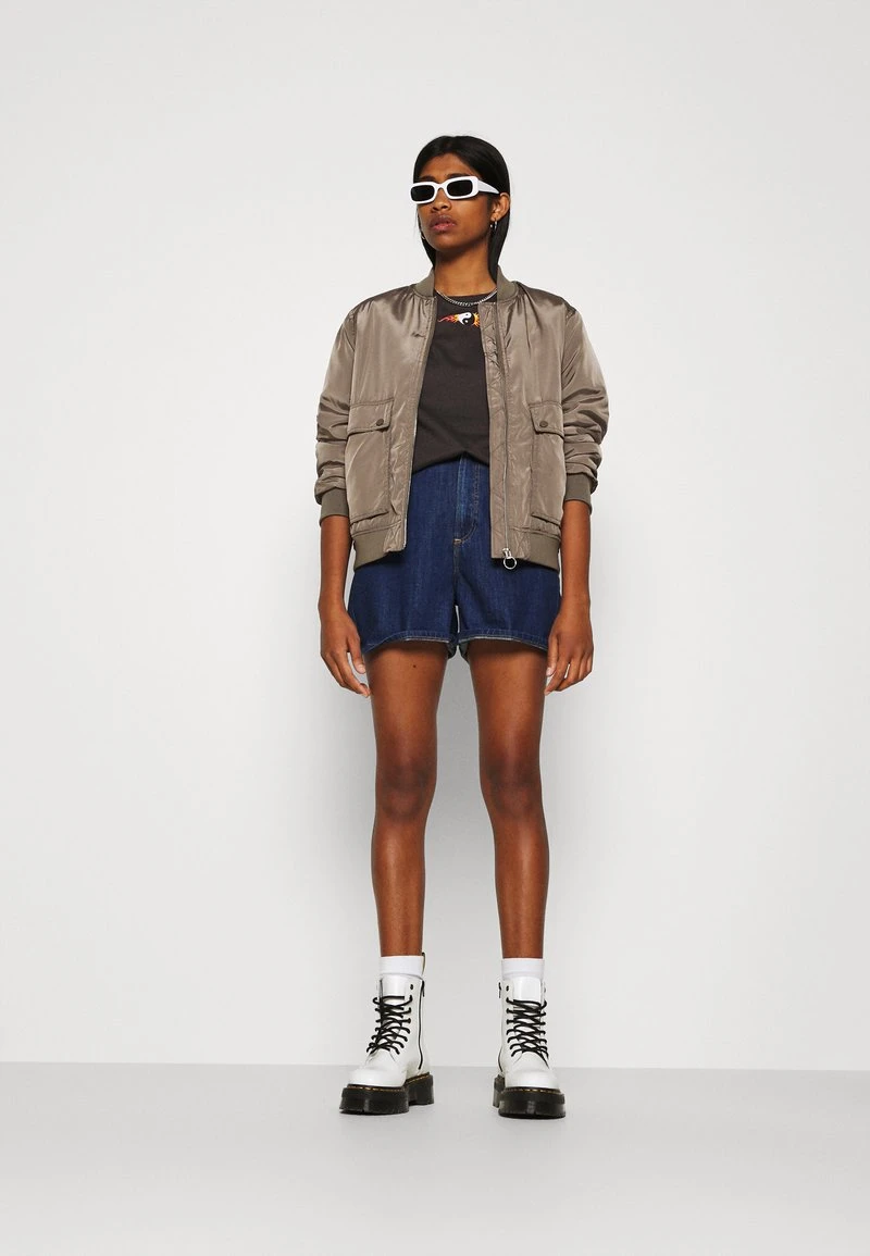 Budget 🎉 Even&Odd Damen CLARE YIN YANG FLAMES SMALL PRINT TEE / 801 - ANTHRACITE - T-Shirt Print - Anthracite ✨ 4 Budget 🎉 Even&Odd Damen CLARE YIN YANG FLAMES SMALL PRINT TEE / 801 - ANTHRACITE - T-Shirt Print - Anthracite ✨ – Bild 2