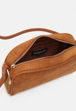 Am billigsten 🤩 Even&Odd Damen Umhängetasche - Cognac ✔️ -Even Od Verkaufe d6ce58ccc2c540b4ac447a0c0fc43dbf