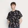 Coupon 🎁 Even&Odd Damen TONJA ABSTRACT LINE FACE AOP TEE - T-Shirt Print - Black 🥰 -Even Od Verkaufe ee01bbb7d96f4821b227eceff1d4c9eb